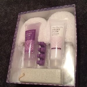 Bonnie Marcus and Co Foot Care Set